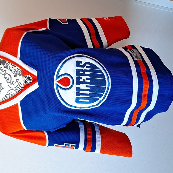 NHL Other - Taylor Hall official licensed NHL Edmonton Oilers Jersey youth L/XL signed